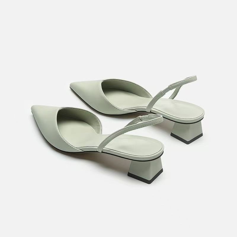 Sandálias Femininas de Salto B - Sandals avaliação e preço